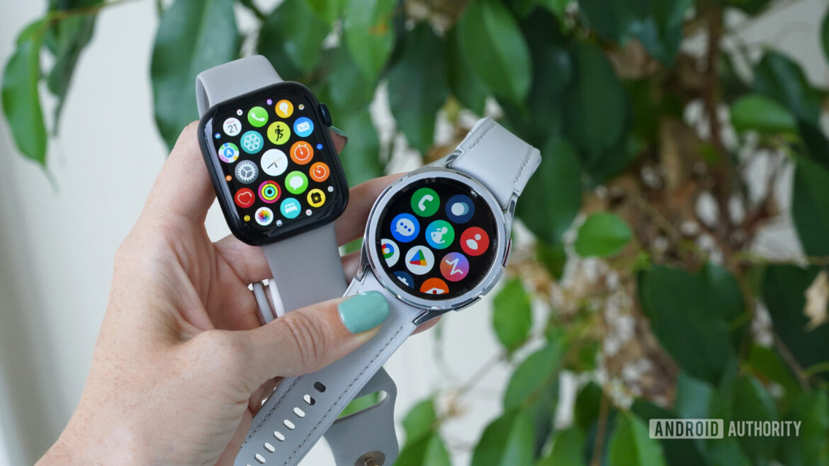 A square Galaxy Watch 7 sounds like a great idea, hear me out