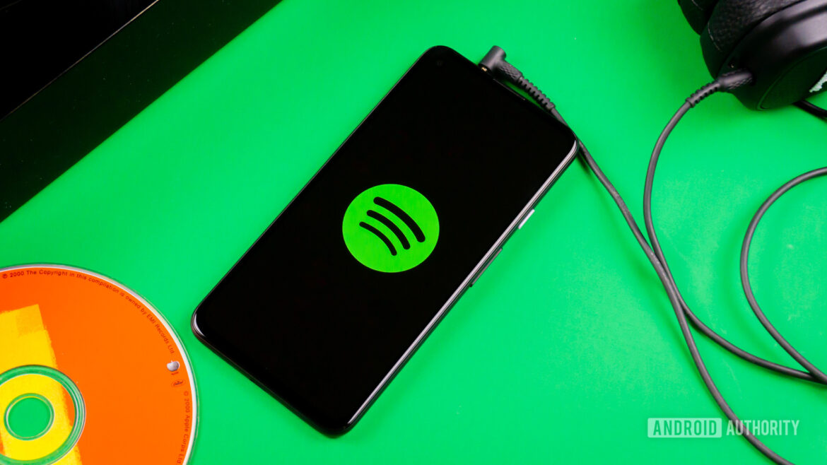 Spotify breaks into the learning space, starts testing video courses