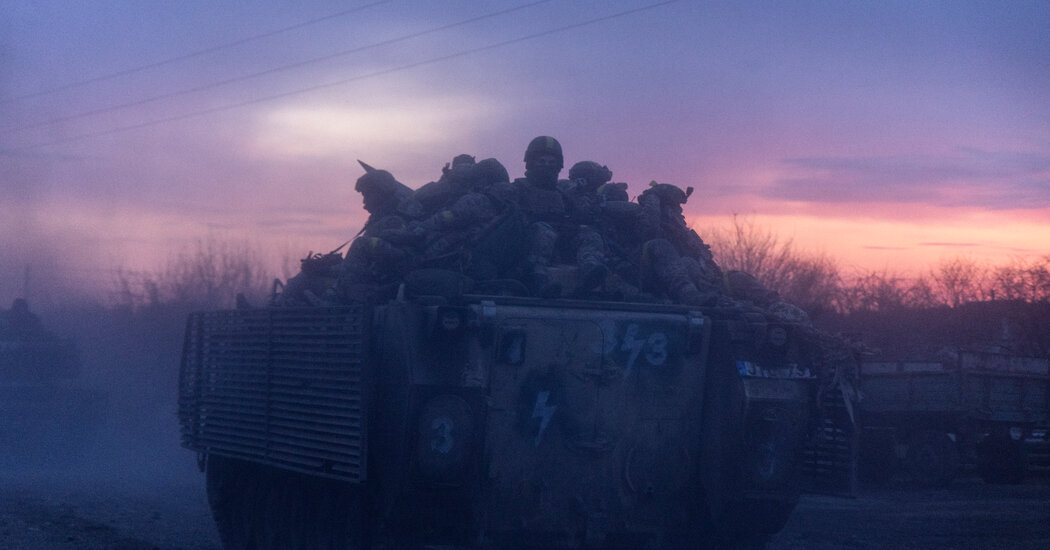 Enduring Mayhem: Images From Year 3 of the War in Ukraine